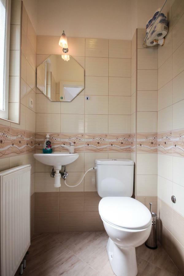 Family Duplex On Wenceslas Square Prague Exterior photo